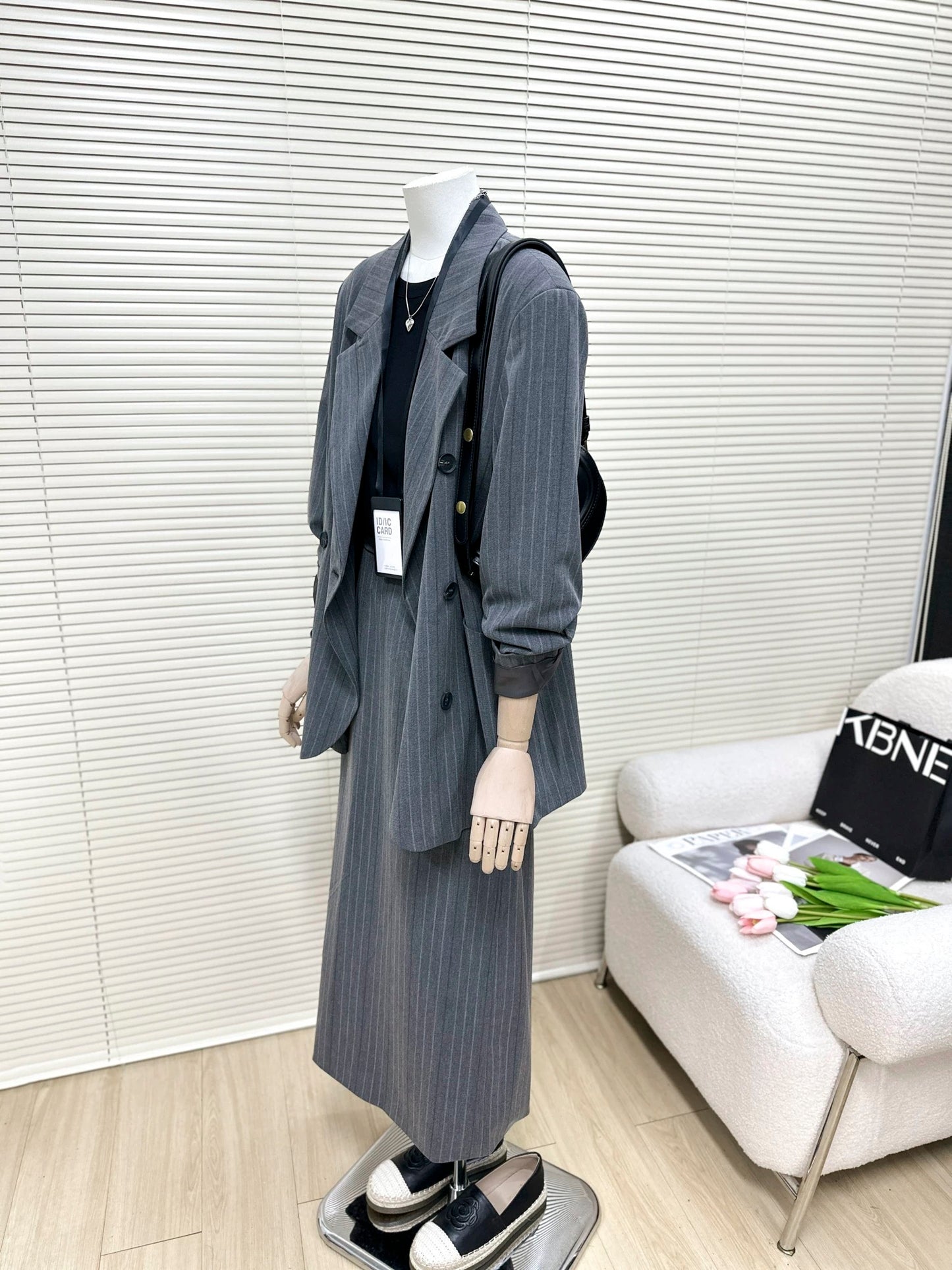 H1600 Women's Suit