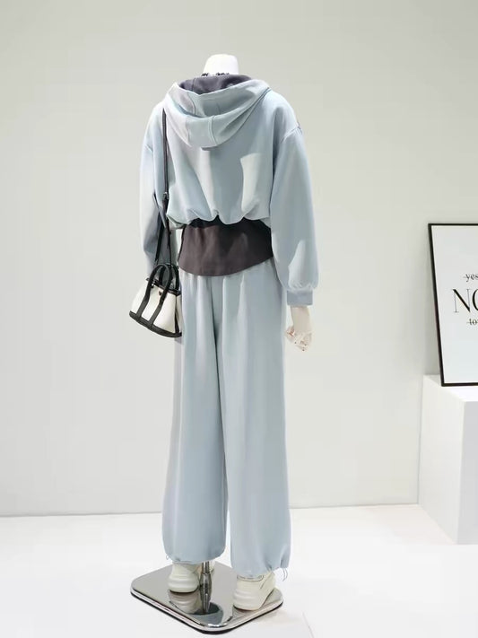 H4945 Women's Suit