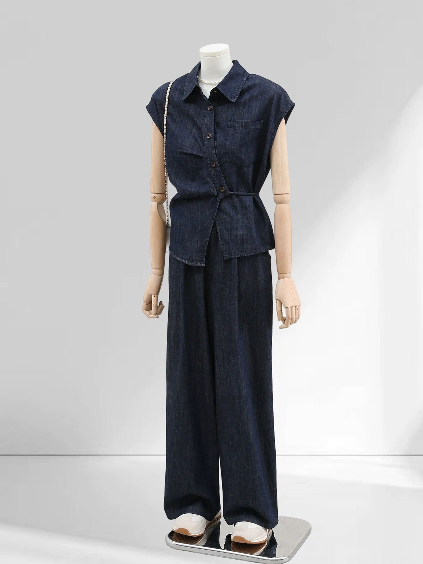 H2458 Women's Suit