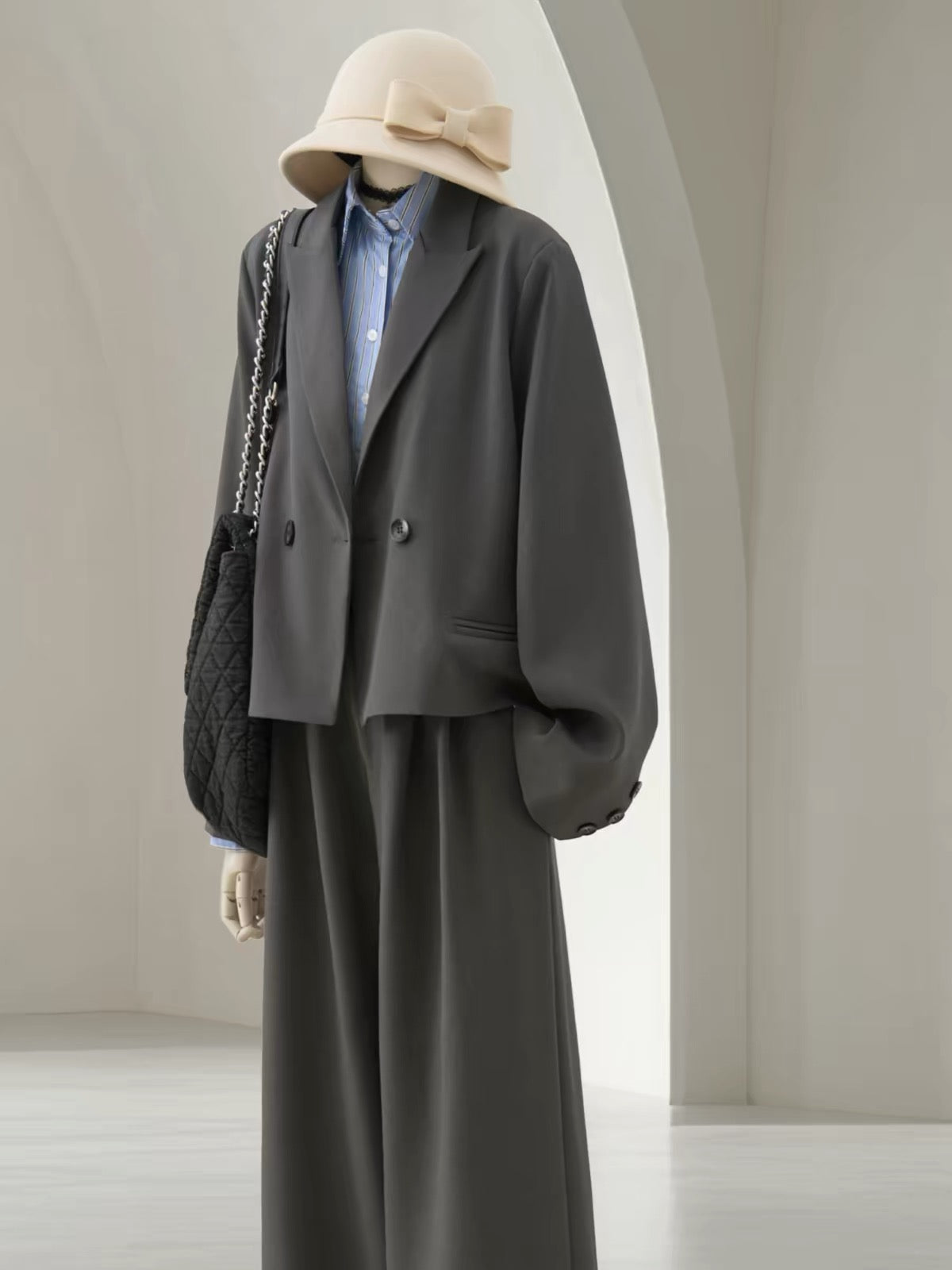 H5987 Women's Outerwear