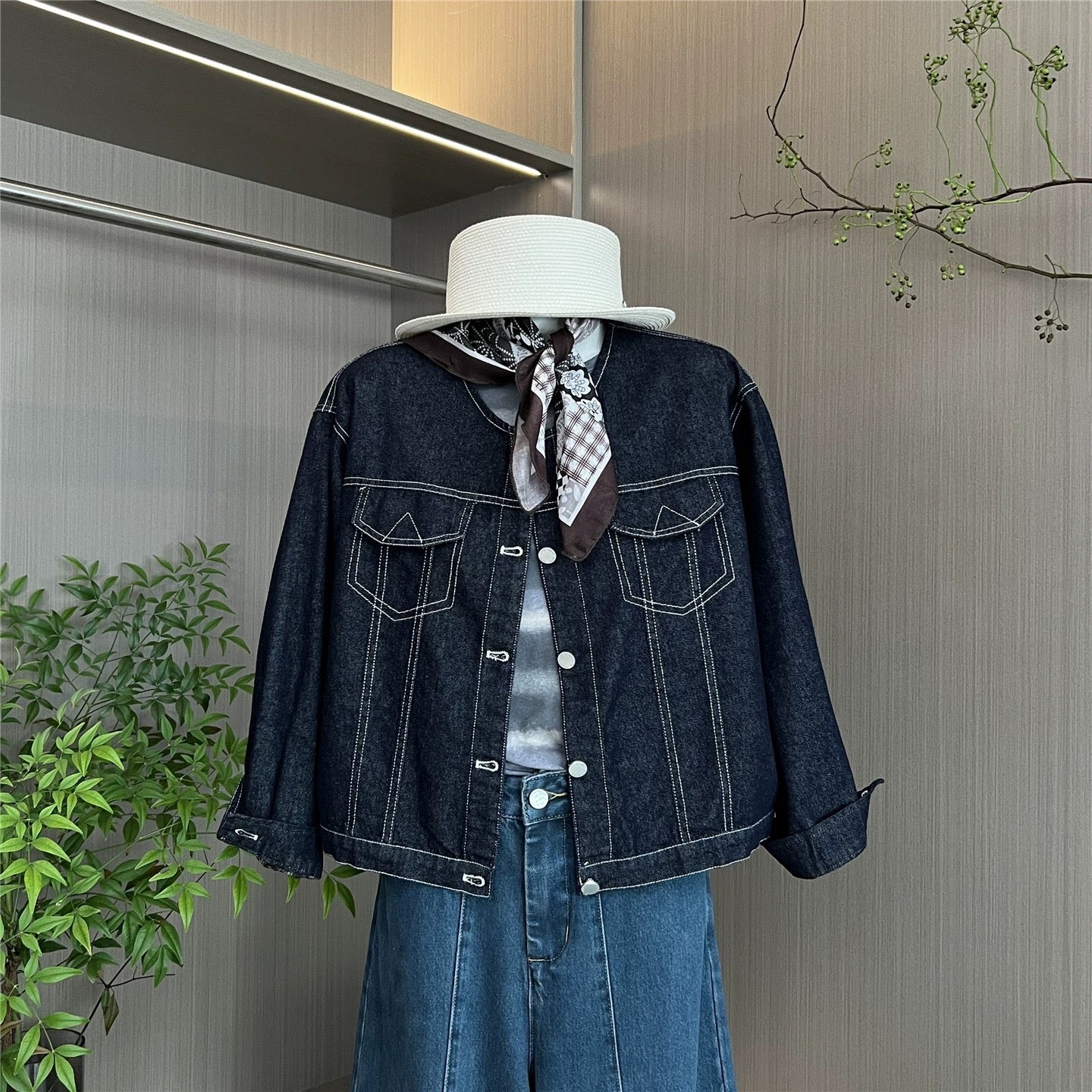 H1260 Women's Denim Jacket