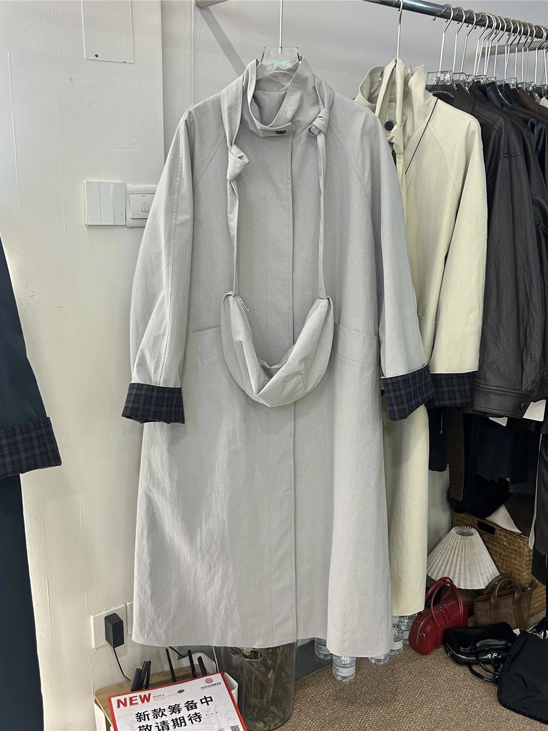 H1090 Long tall trench coat