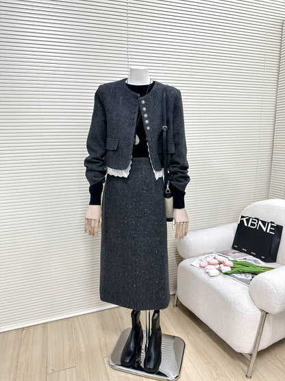 H1582 Women's Suit