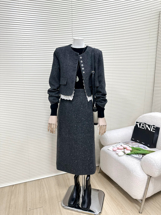 H1582 Women's Suit