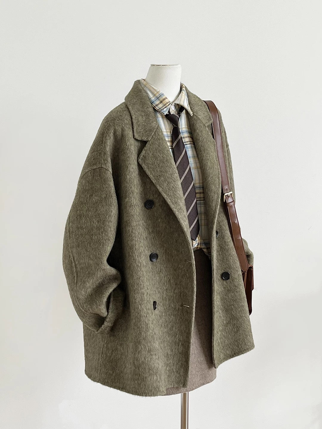 H2216 Women's Suit