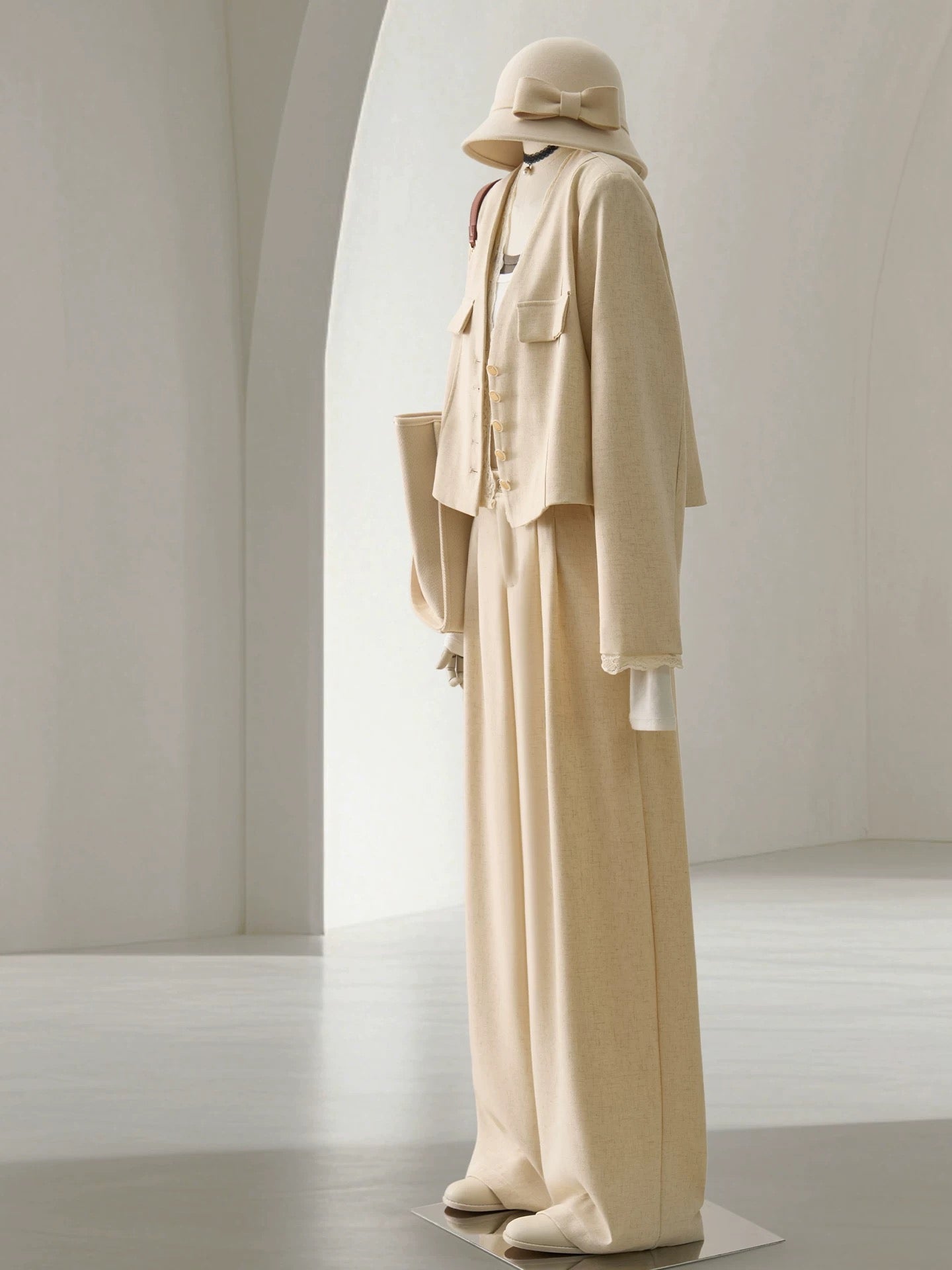 H1931 Women's Suit