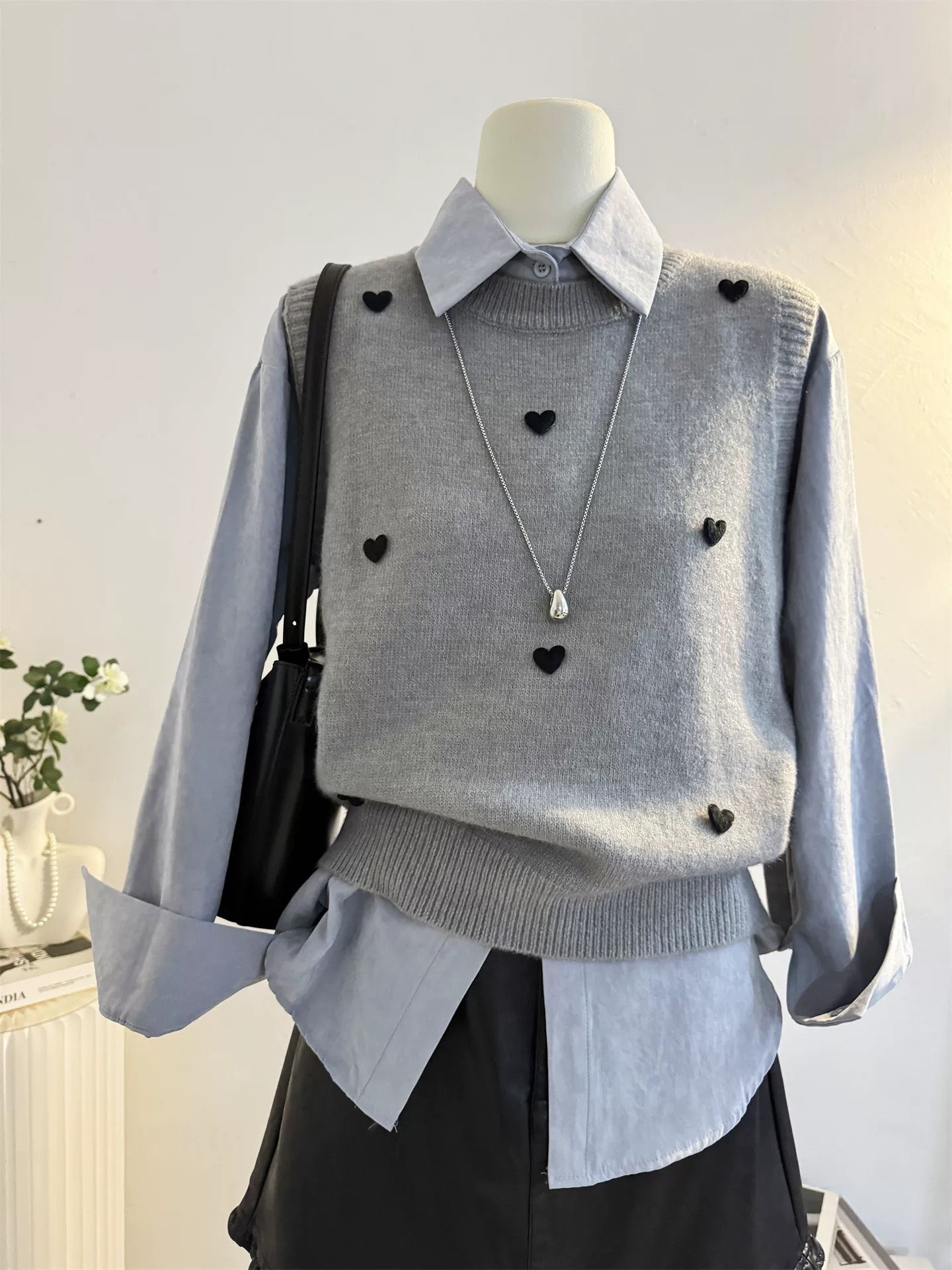 H2060 Vest Sweater