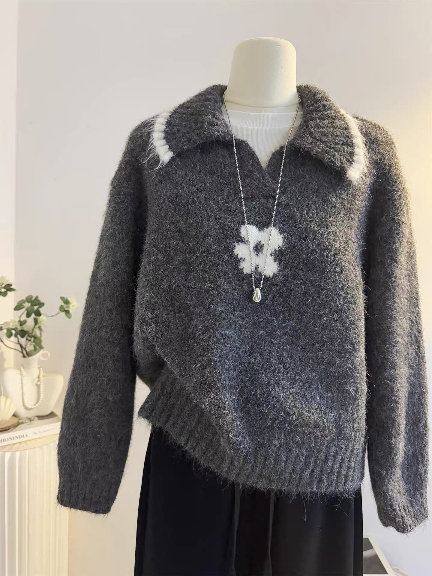 H2064 Women's Sweater