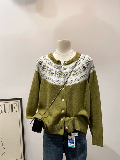 H2112 Cardigan Sweater