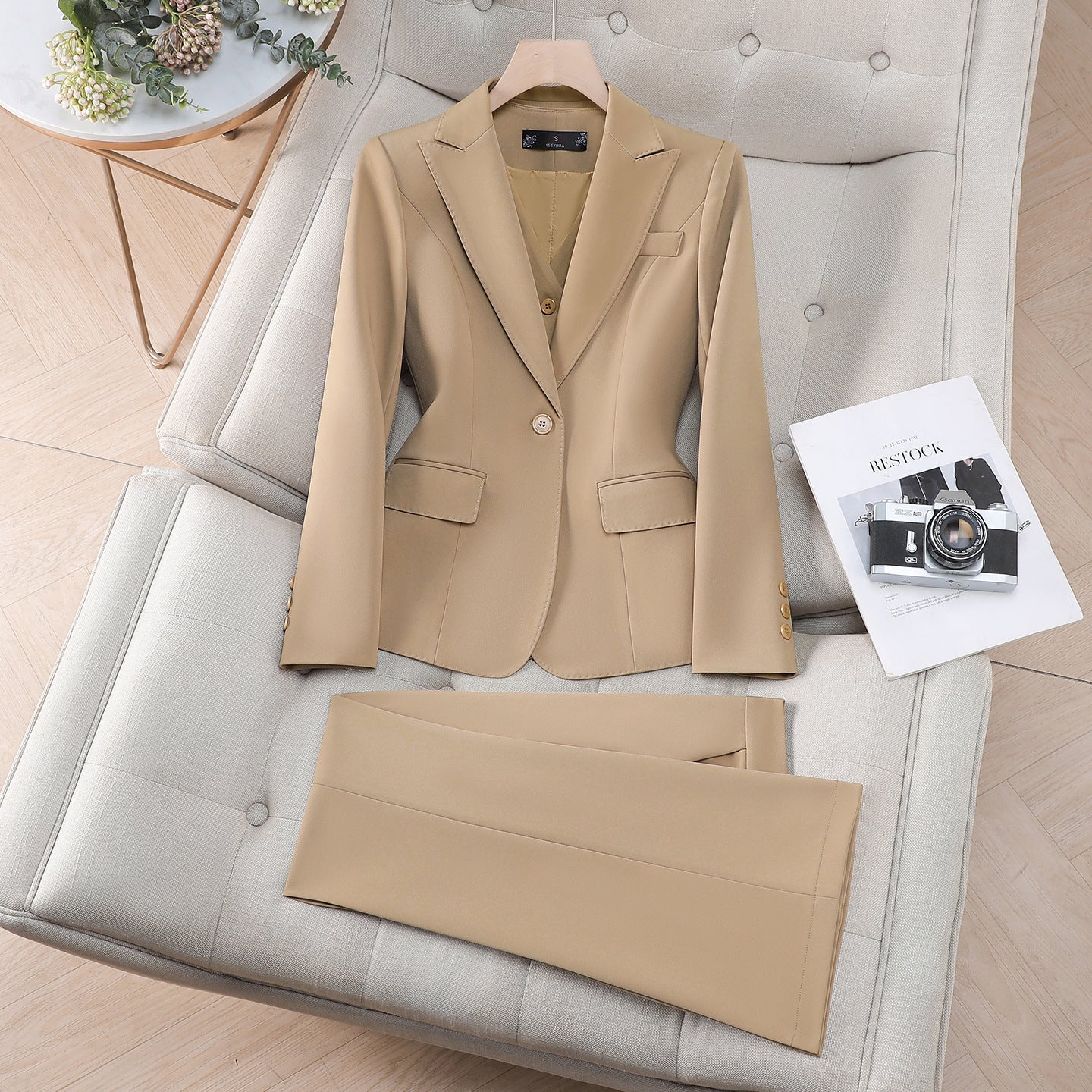 H3749 Women's suit