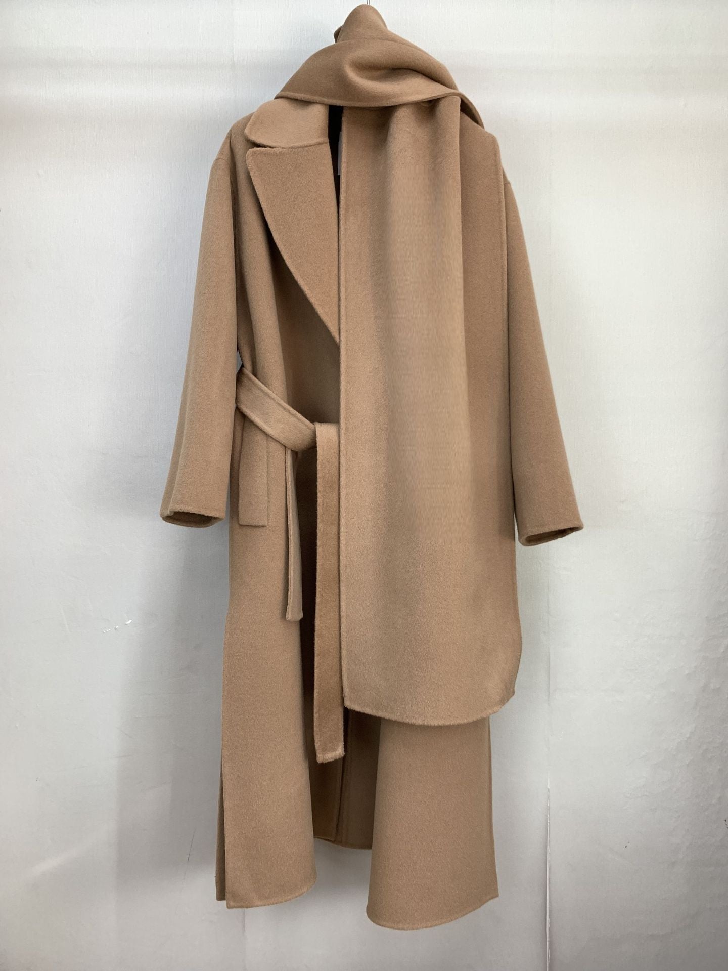 H4437 Women's cashmere coat