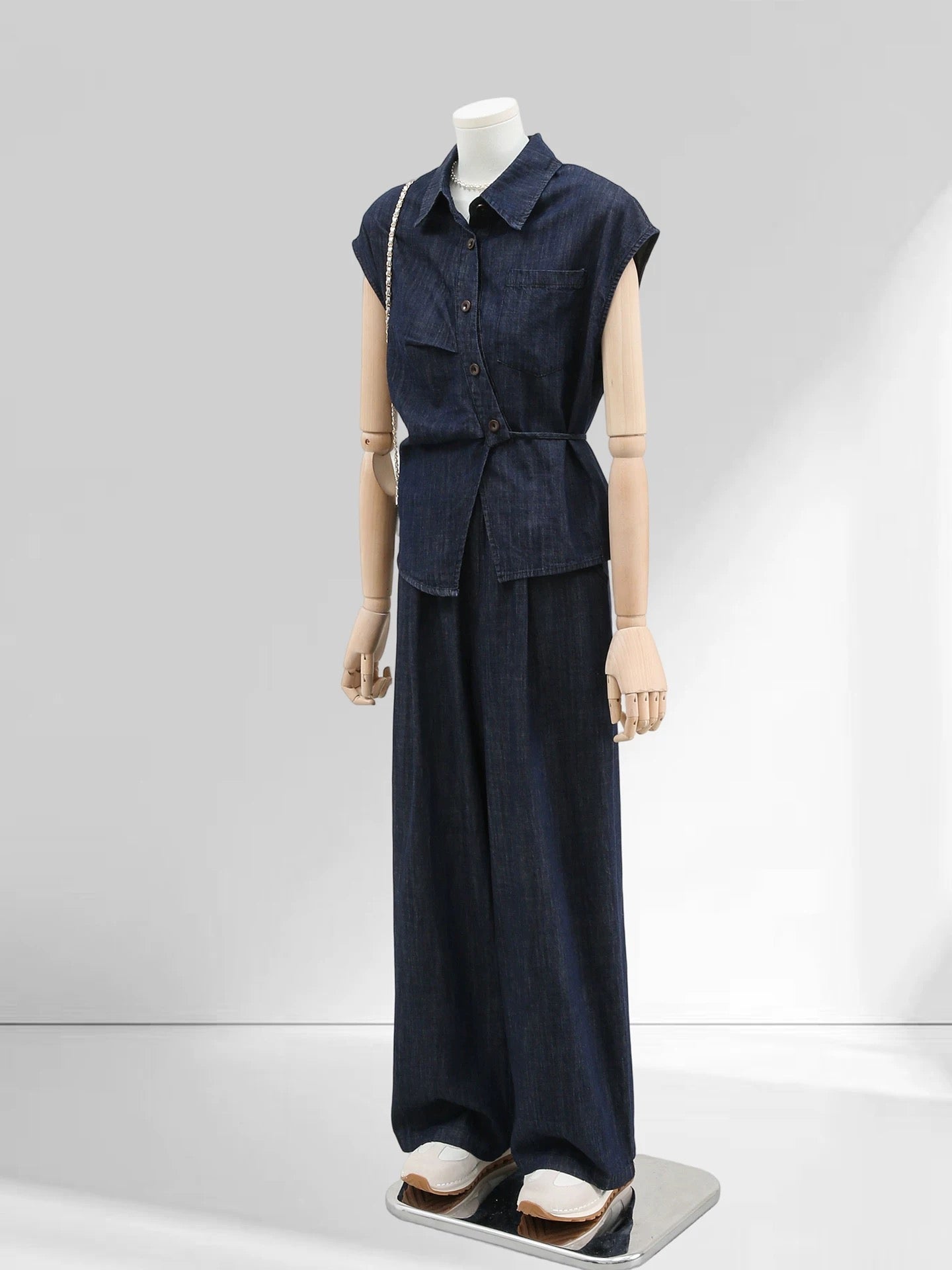H2458 Women's Suit