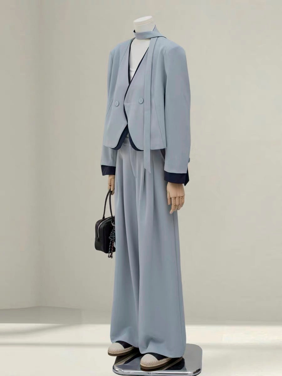 H4958 Women's Suit